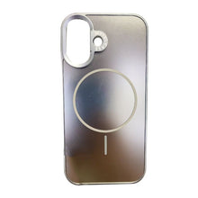 Liquid Metal Skin Feel Magnetische Case voor iPhone 16 Goud